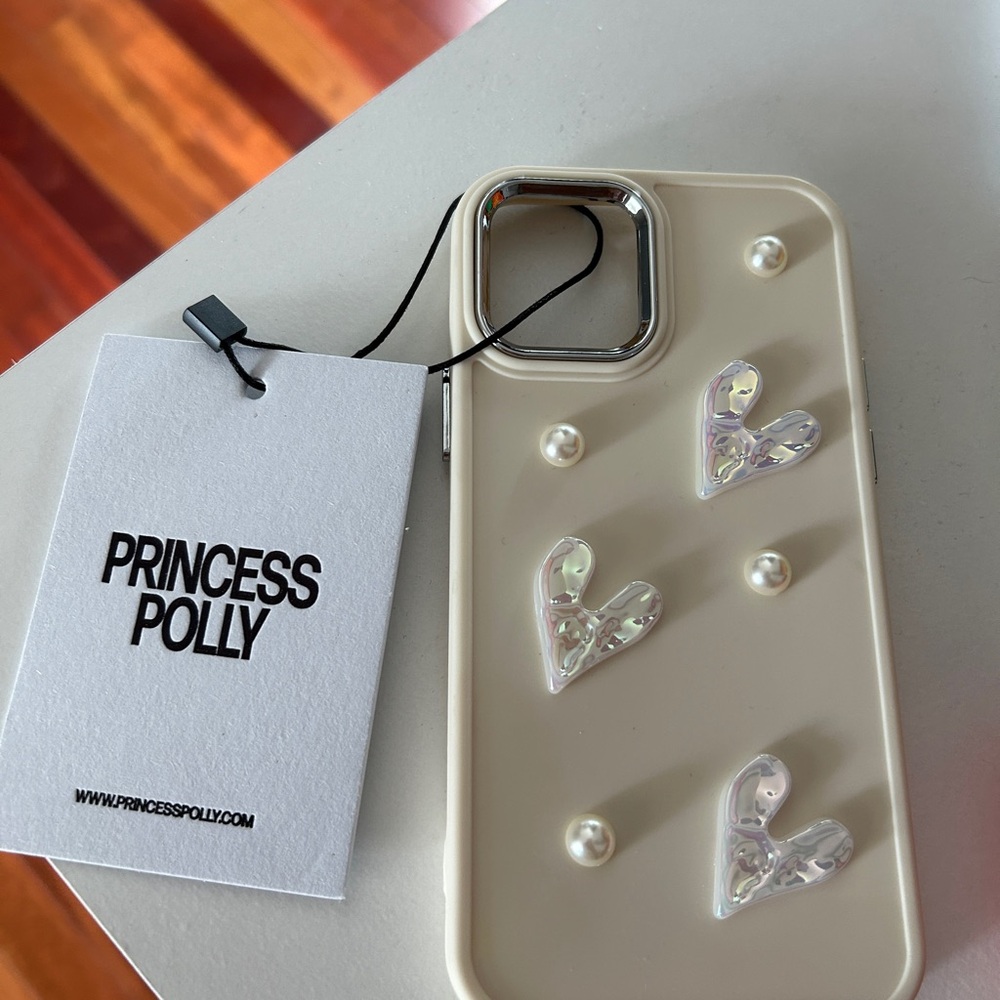 Princess Polly Cream Textured Phone Case 12/12pro